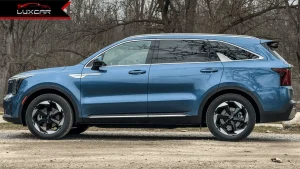 Thân xe Kia Sorento 2026 với mâm đúc 20 inch