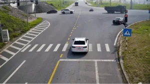 Các tài xế thường bị phạt nguội do vượt đèn đỏ, đèn vàng